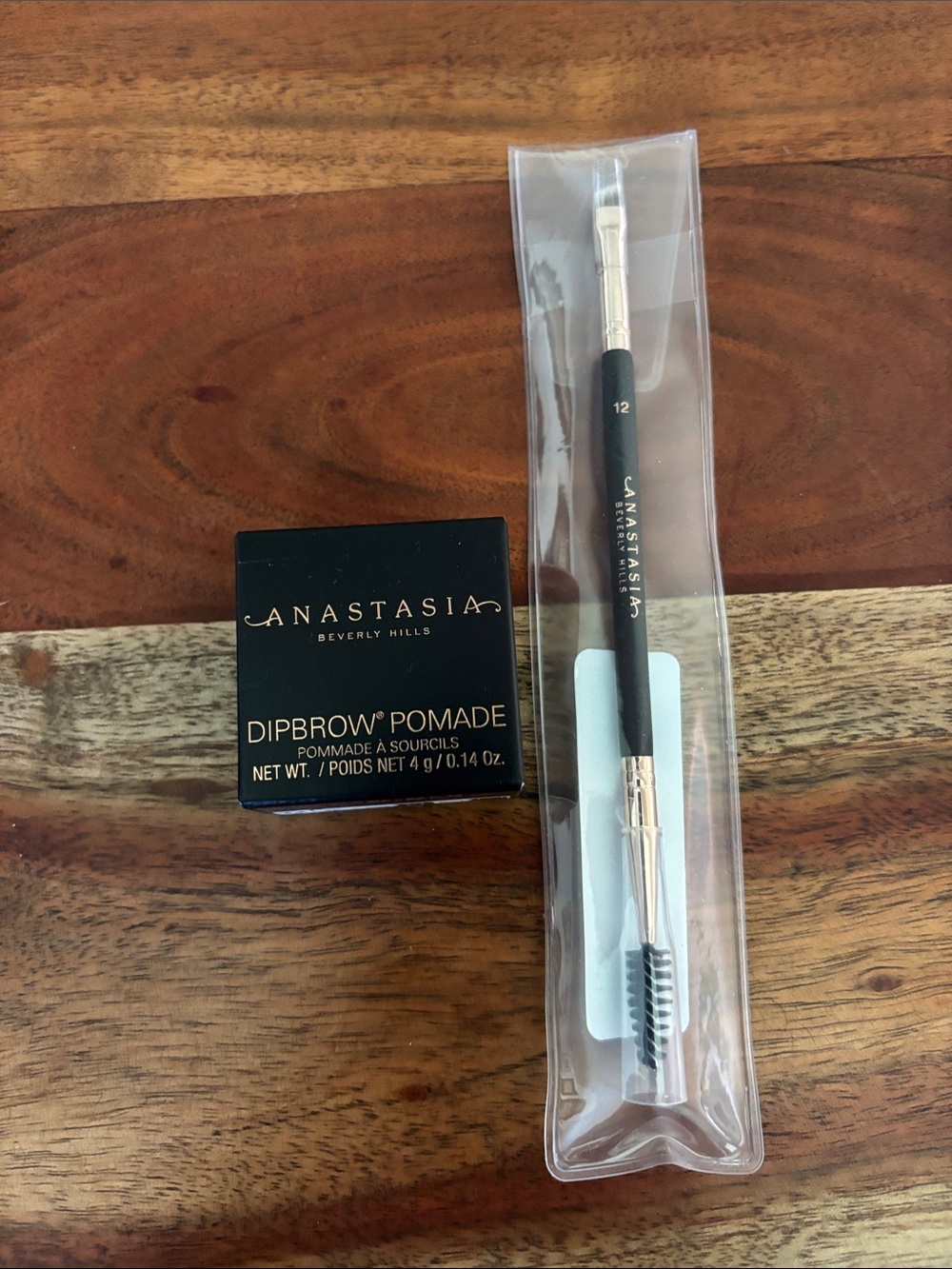 Anastasia Beverly Hills Dipbrow Pomade and Dual-Ended Brow Brush